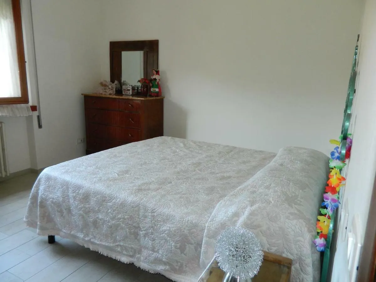 Villa Ester Camaiore 0*,